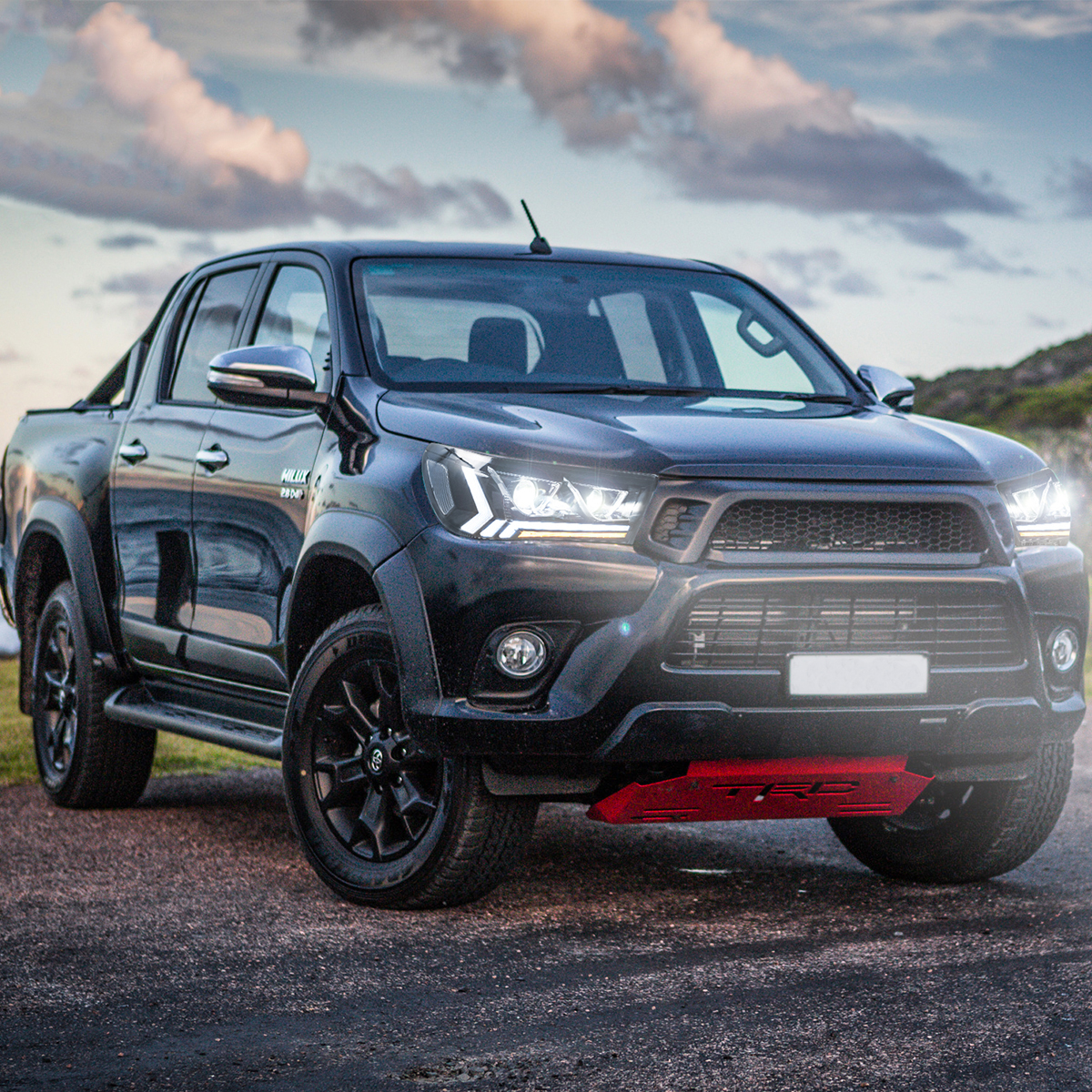 COD-189-Farol-Hilux-HID-no-carro