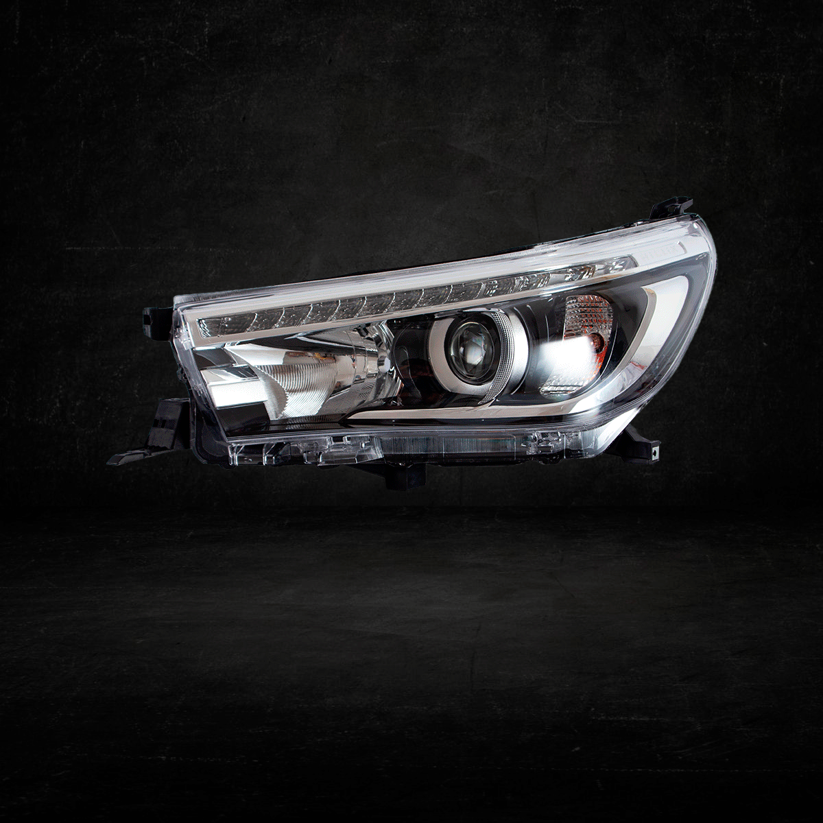 Farol-Hilux-